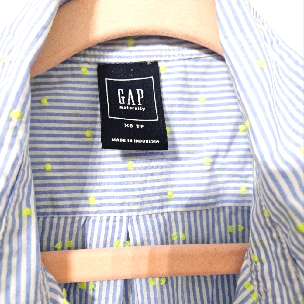 Gap maternity button down (host pick)